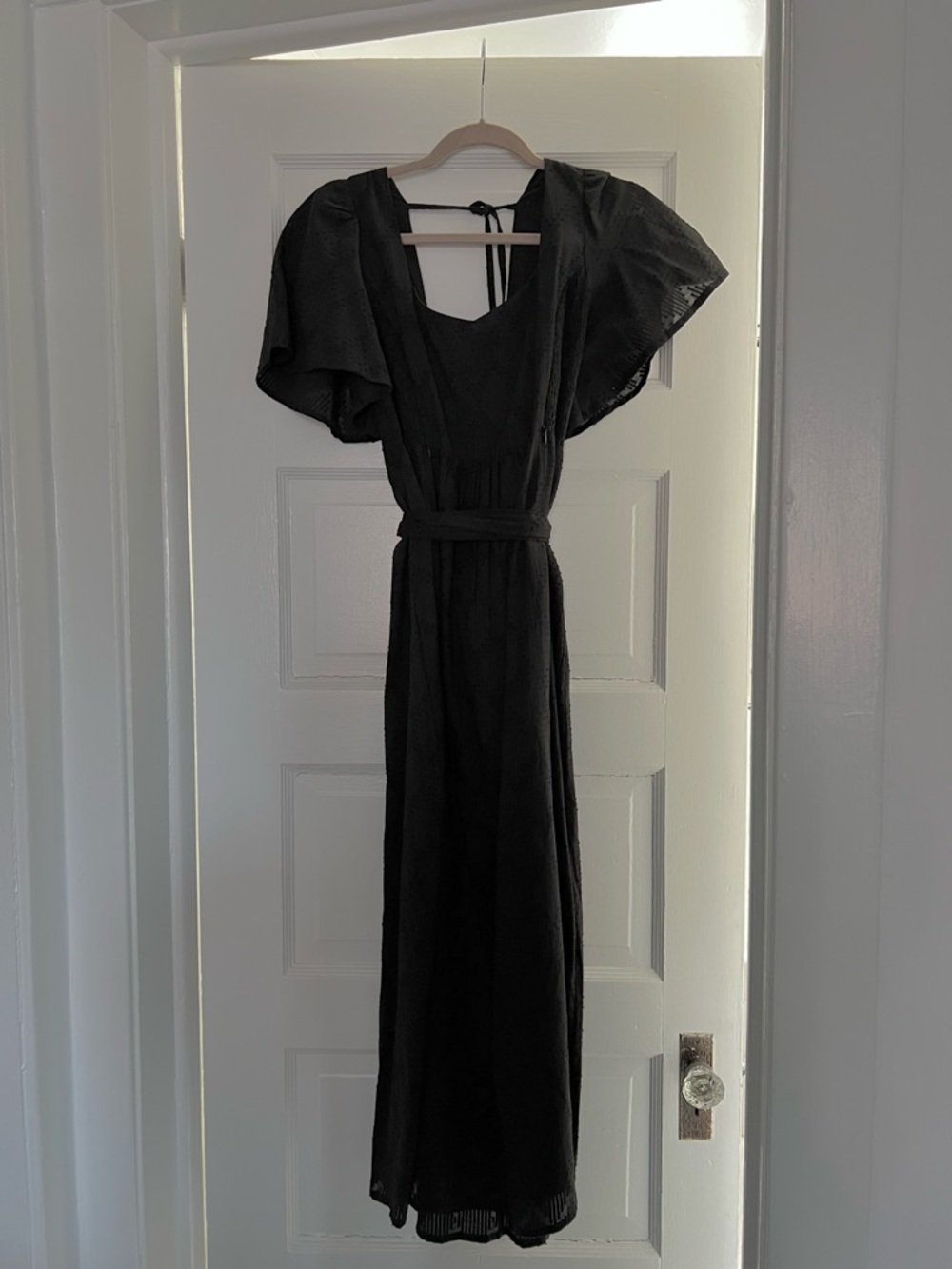 Seraphine
Broderie Anglaise
Maternity/Nursing Midi Dress - Picture 4 of 13